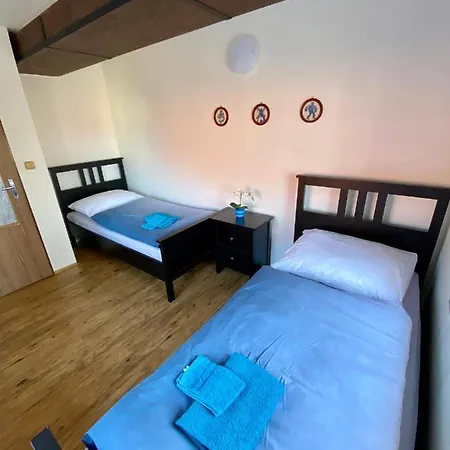 U Dany Brentnerove * Zaječí
